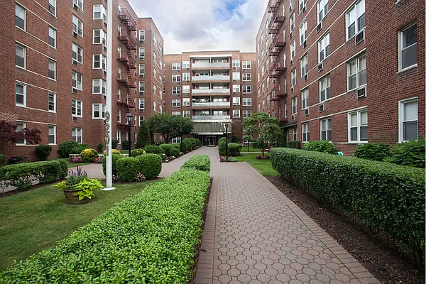 Sold by Stribling | media 17