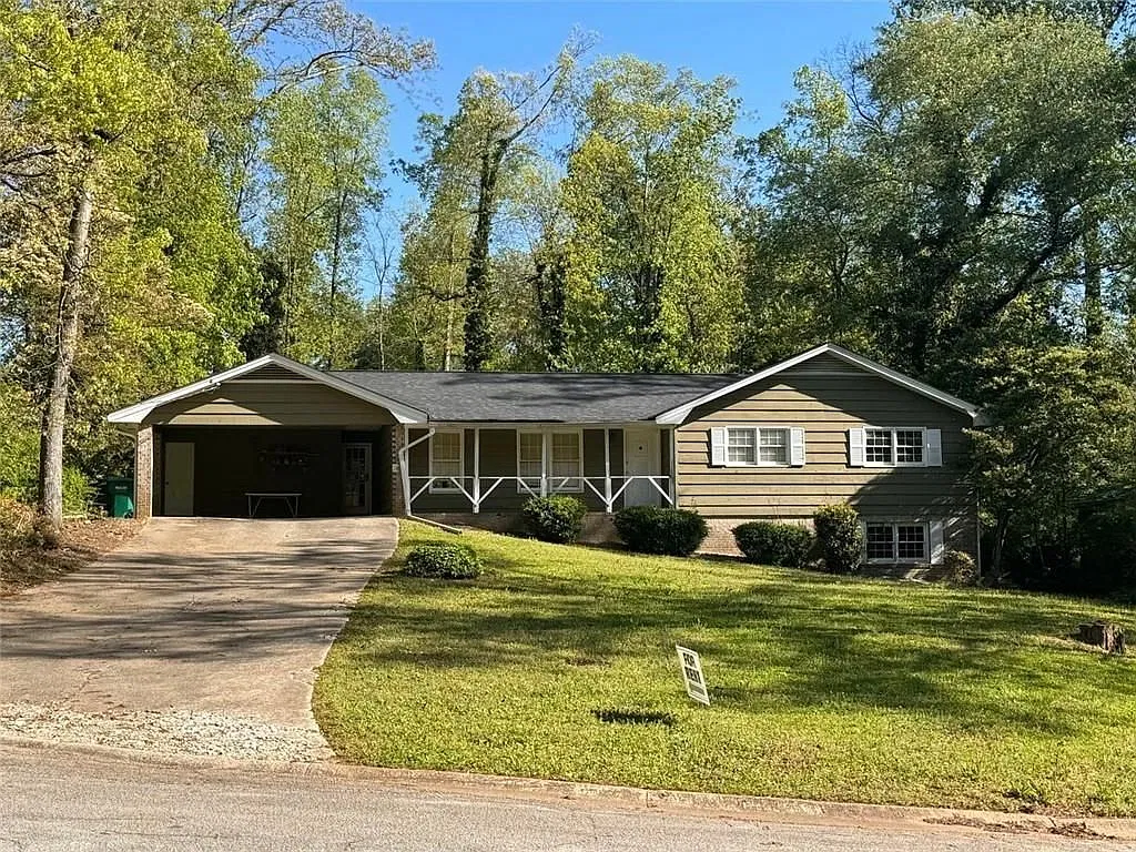 3 bed, 2.0 bath, 1947 sqft, $2,095 — Photo 1