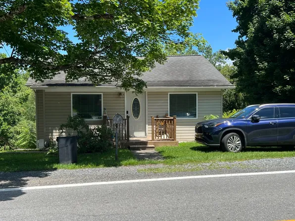 318 Prosperity Rd, Beckley, WV 25801