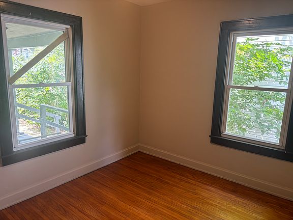 3rd image of 1449 Aberdeen Ave