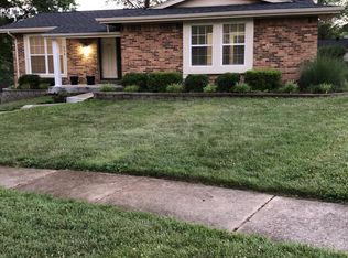 524 Cherry Ridge Ct, Ballwin, MO 63021