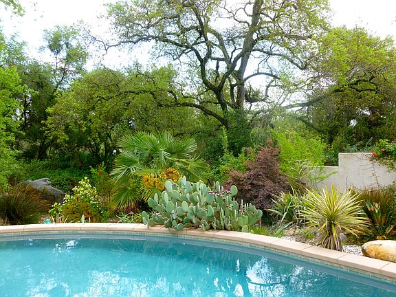 Nature Lovers Executive Home...