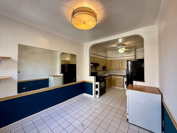 5th image of 2618 E 7th St