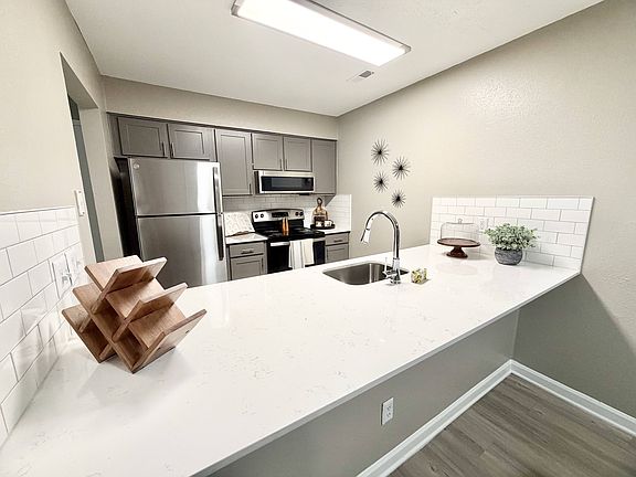 2nd image of 4655 Hope Valley Rd #37I