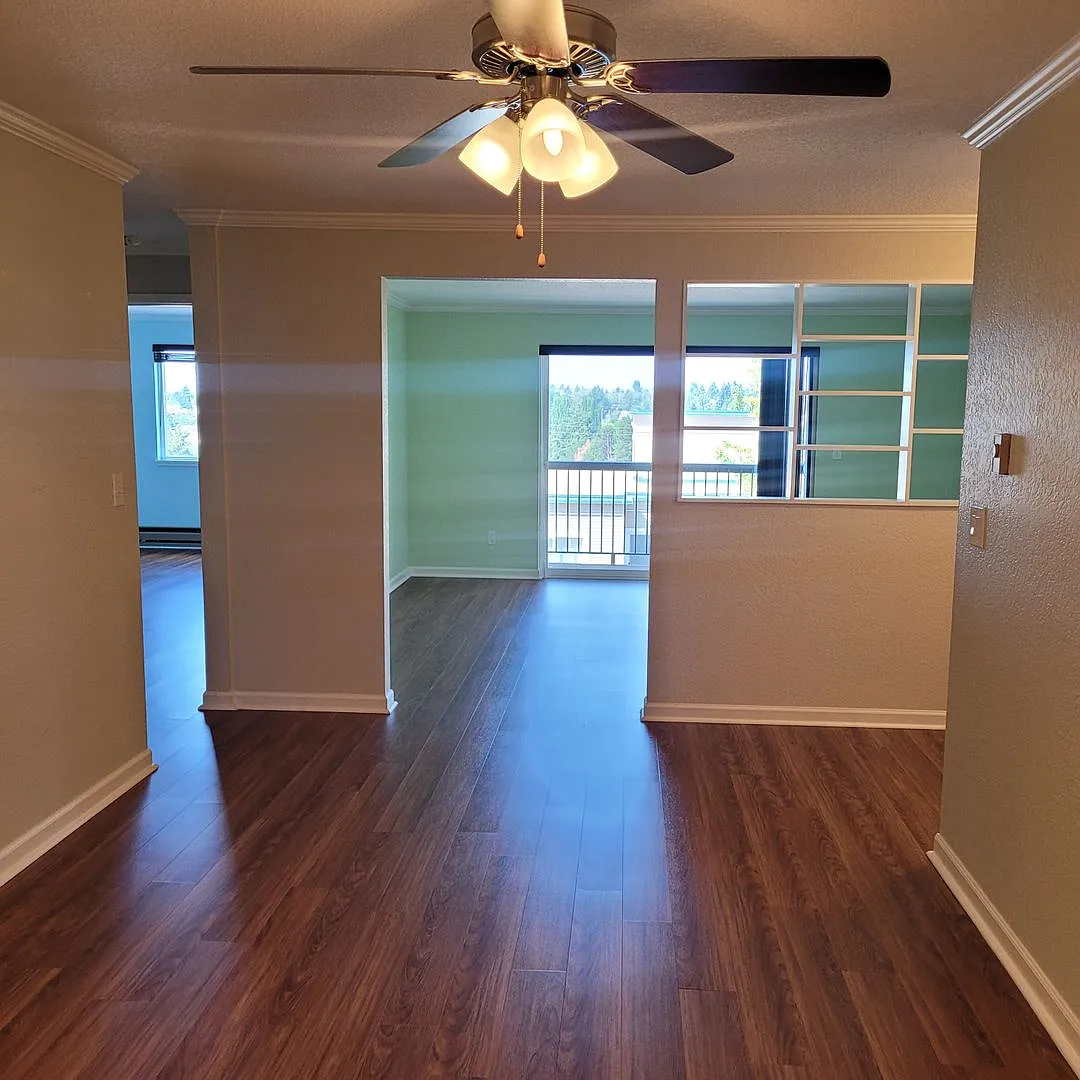 Greenwood 1 Bedroom Controlled Access — Photo 1