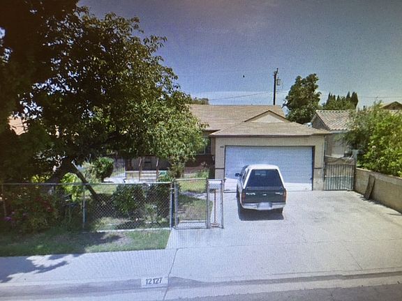 3rd image of 12127 162nd St