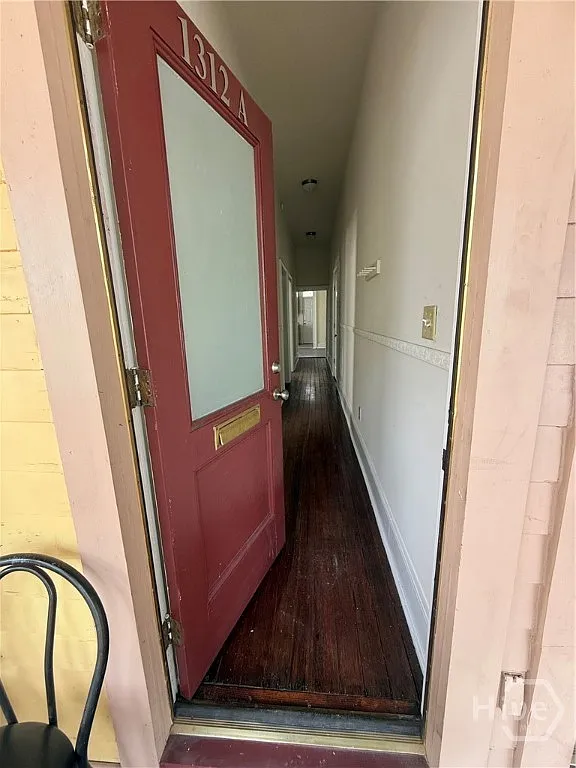 2 bed, 1.0 bath, 900 sqft, $1,700 — Photo 3