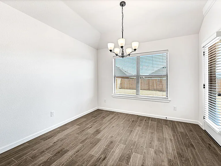 266 S Coventry Ave — Photo 12