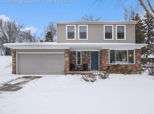 24516 Simmons Dr, Novi, MI 48374