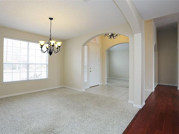 3rd image of 3624 Mason Dr