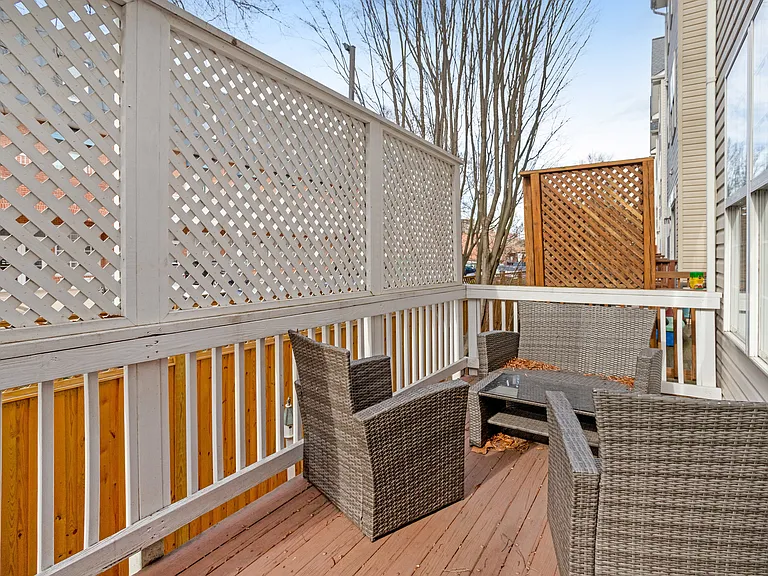 141 Martin Ln — Photo 18