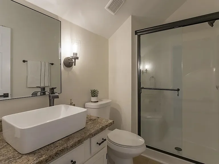 1409 Cedarway Ln — Photo 10