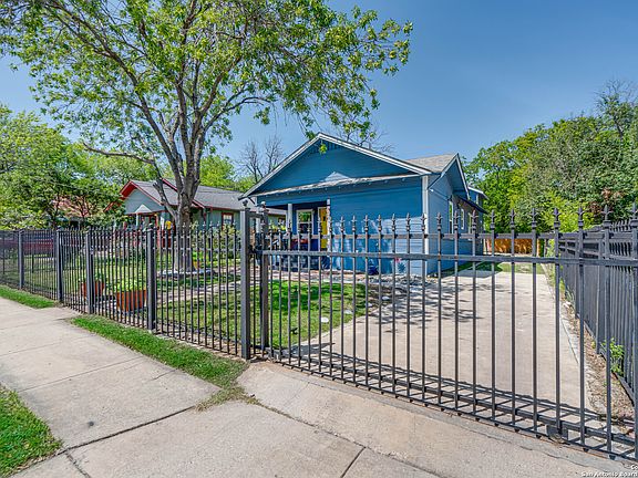 3rd image of 1505 W Craig Pl