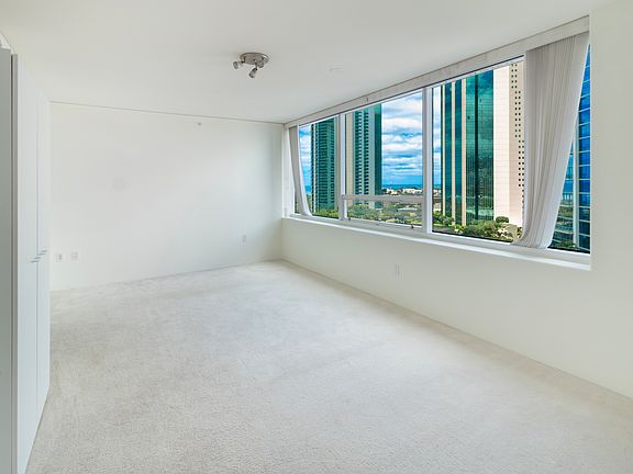 2nd image of 88 Piikoi St APT 1311