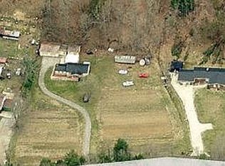 1294 Little Robinson Crk, Virgie, KY 41572