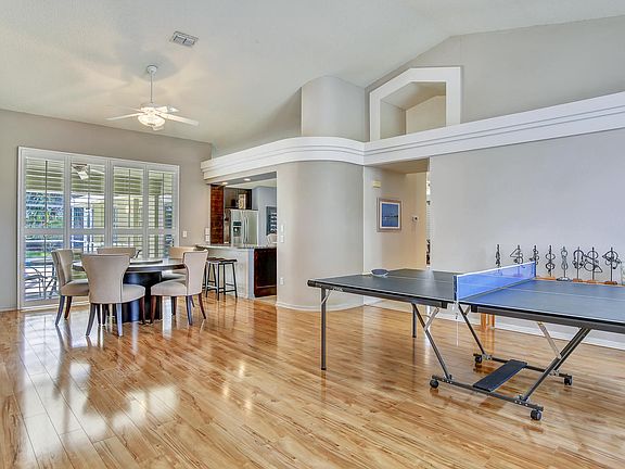 4th image of 15103 Laurel Cove Cir