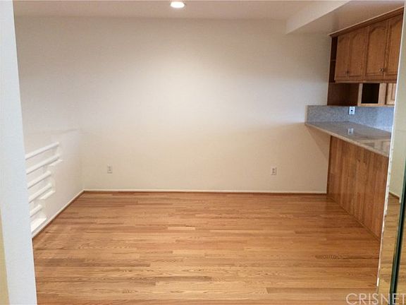 4th image of 22263 Erwin St