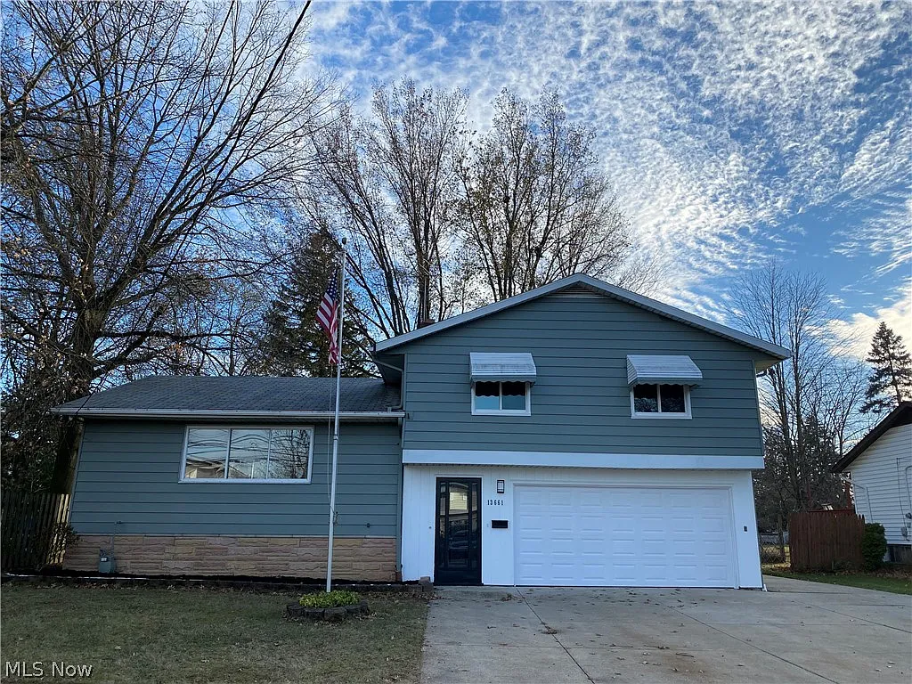 13661 Holland Rd photo 1