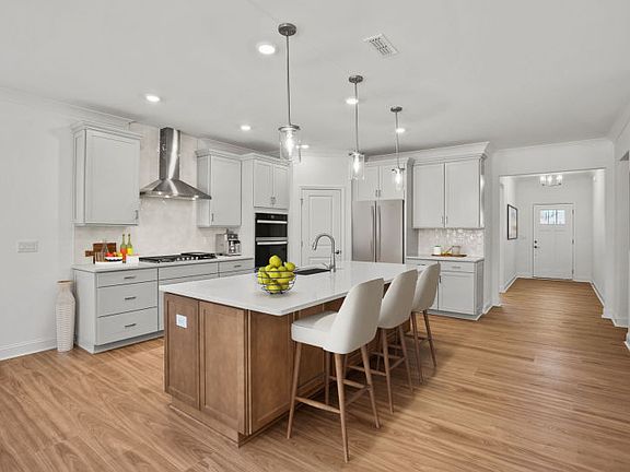 Large Spacious Kitchen