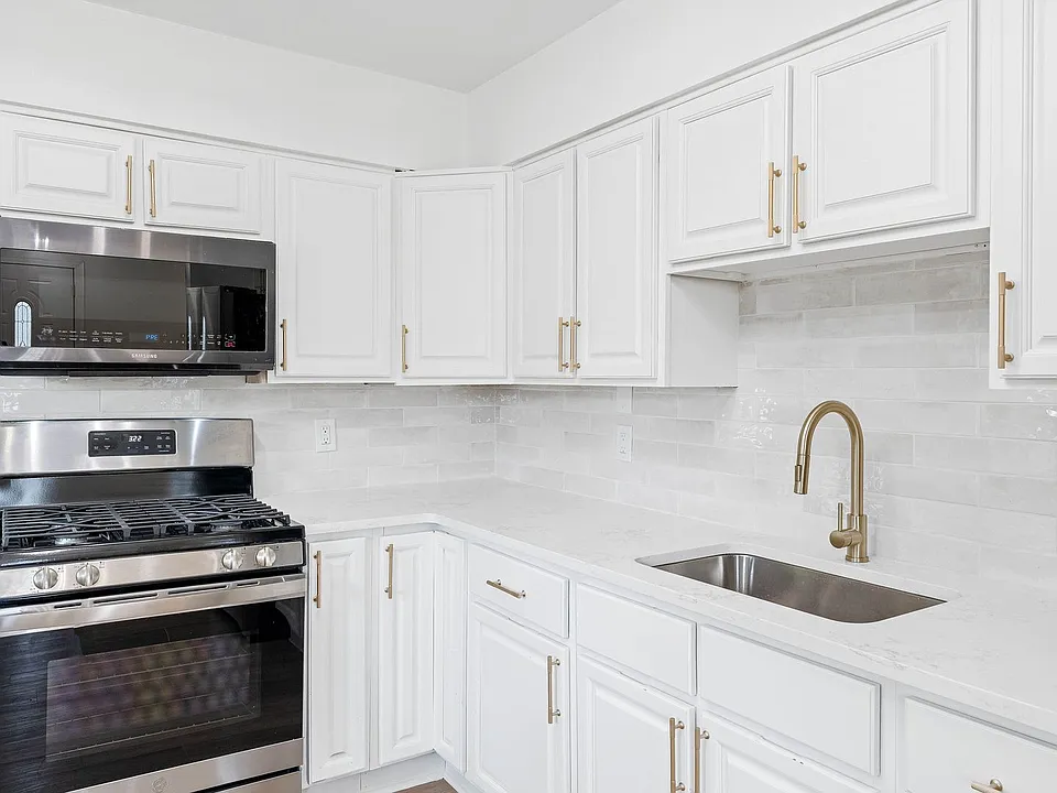 109 White Horse Pike N