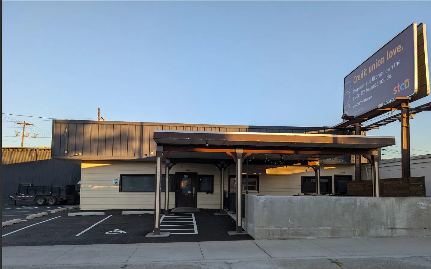 430 W Main St — Photo 1