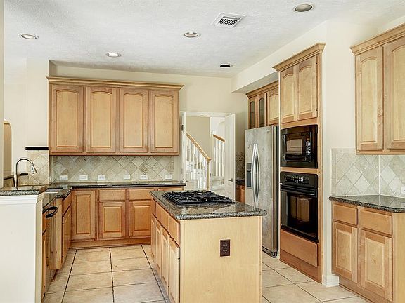 5th image of 6323 Tierra Lake Ct