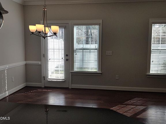 4th image of 2719 Masonboro Ferry Dr