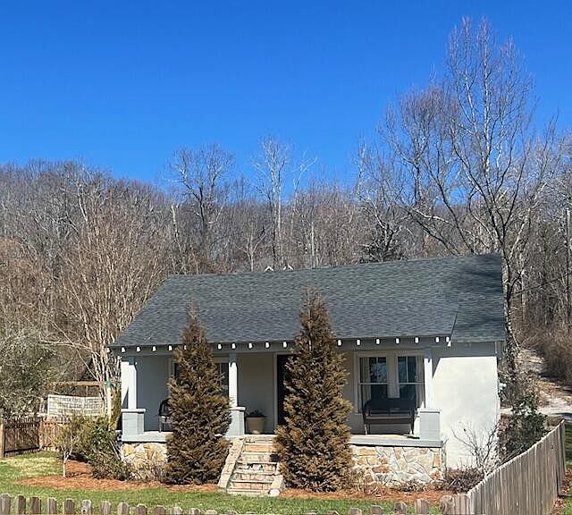 1st image of 502 McFarland Rd