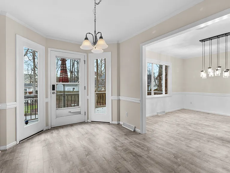 502 Westfield Ln — Photo 29