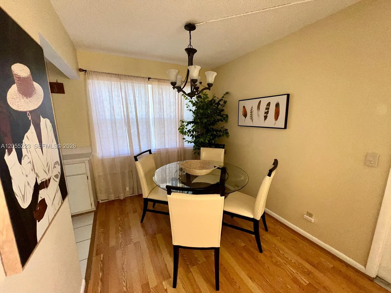 Mansfield At Century Vill — Photo 4