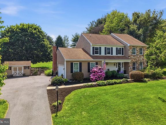 4th image of 5 Meadow Creek Ln