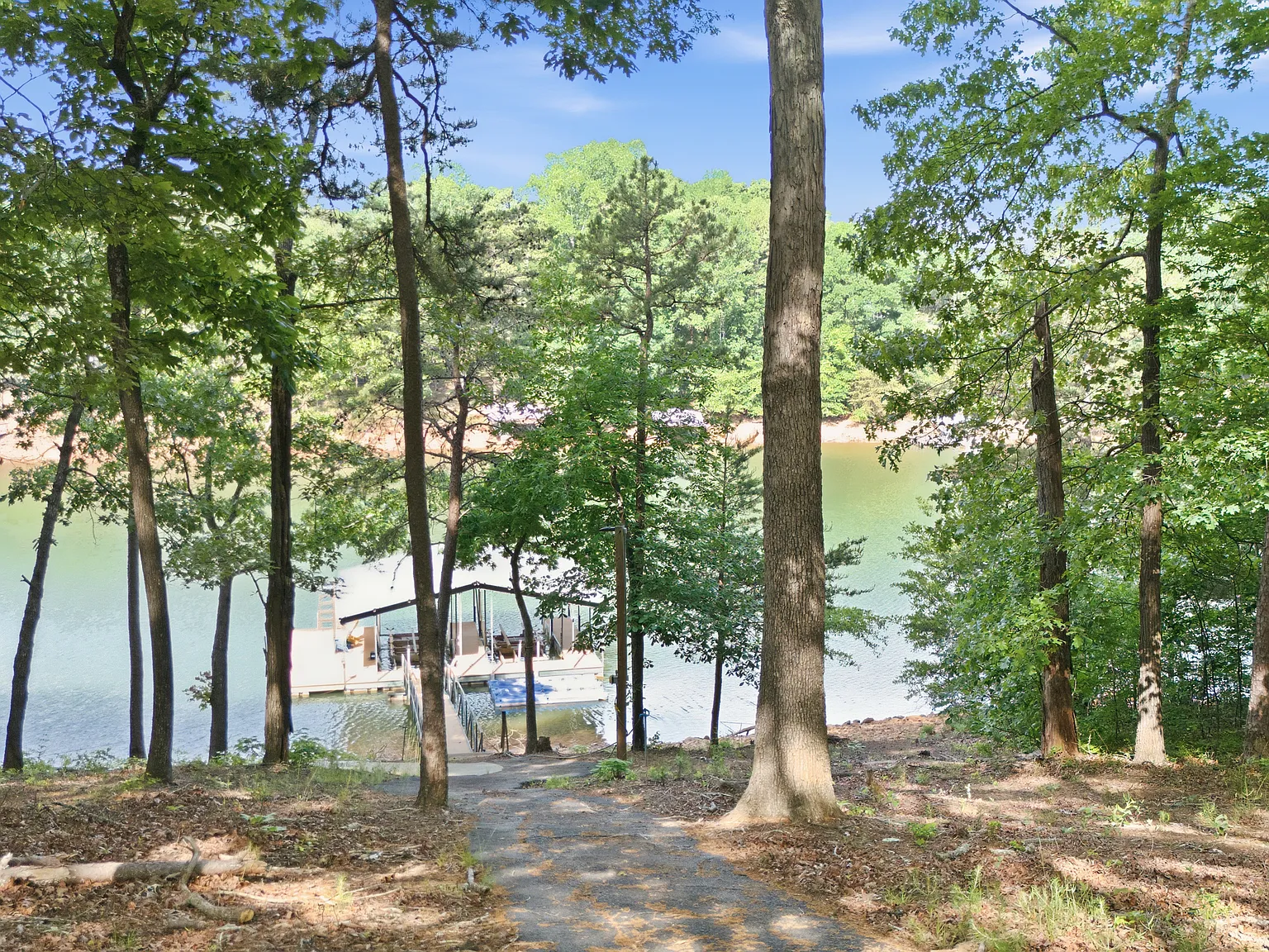 3 bed, 2000 sqft, $2,900 — Photo 4