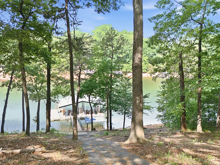 124 Woodshore Dr — Photo 4