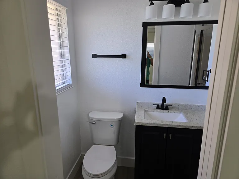 Laguna Dr — Photo 19
