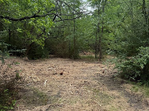 5th image of 2 McKnight Rd