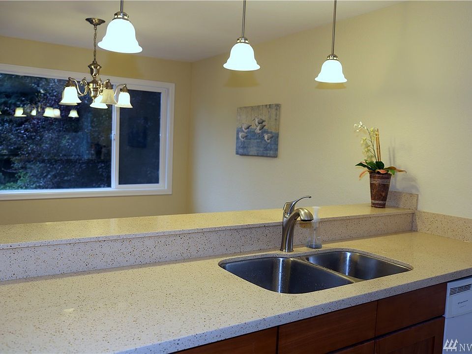 2nd image of 10320 SE 6th St APT B9