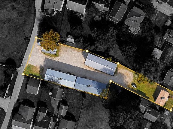 2nd image of 2608 Avery St