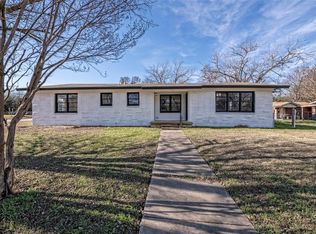 1100 N Willard Dr, Waco, TX 76706