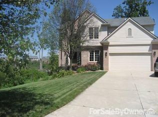 12755 Essex Ct #54, Plymouth, MI 48170