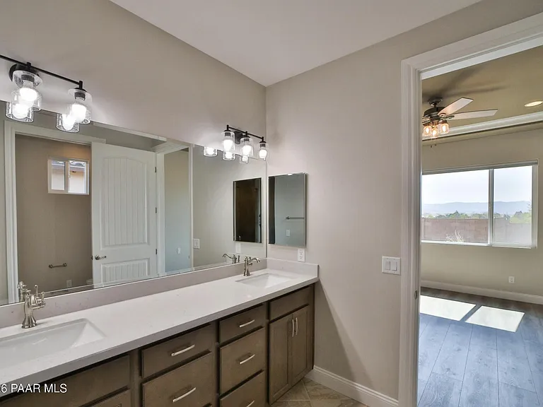 7037 N Robin Nest Ct — Photo 20