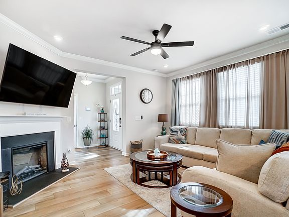 5th image of 4512 Iron Oak Ln