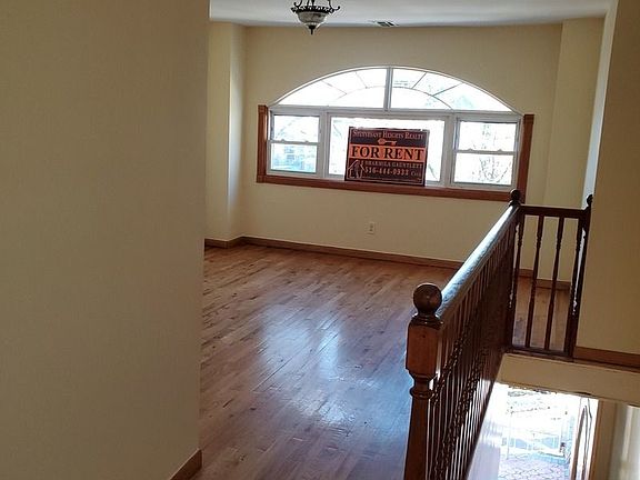 4th image of 143-04 Ferndale Ave #2
