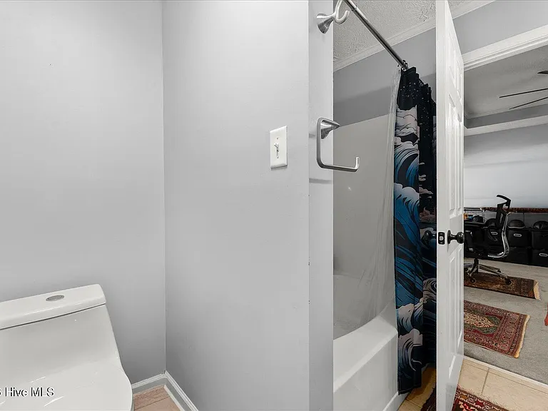 1053 Grove Landing Ln — Photo 16