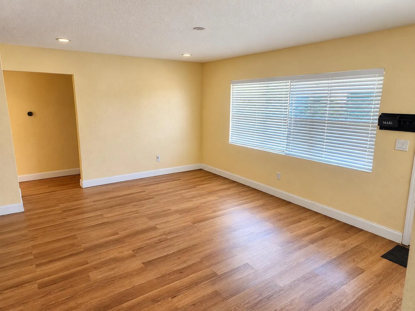 3 bed, 2.0 bath, 1449 sqft, $2,800 — Photo 3