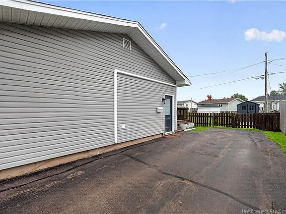 4th image of 126 Barrieau Rd