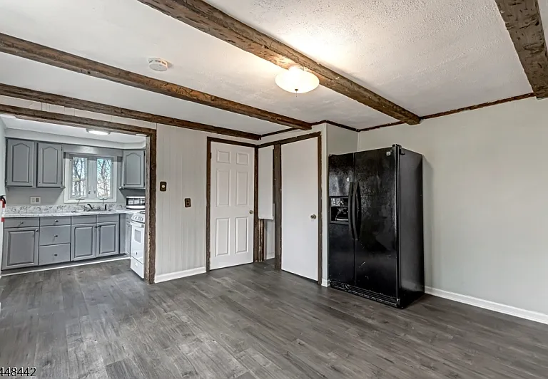 273 W Main St — Photo 6