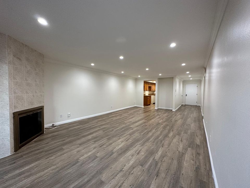1st image of 1236 N Columbus Ave Unit 24
