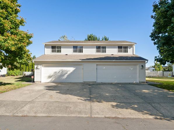 809 SE 153rd Ave