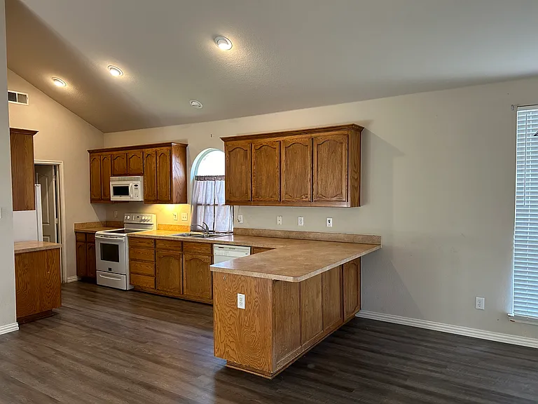 12608 Clarksburg Trl — Photo 17