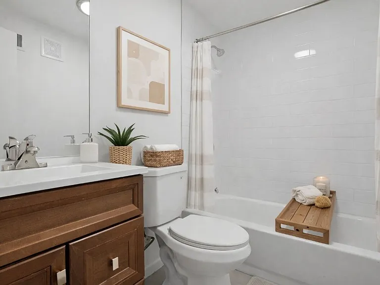 Village in the Park Apartments — Photo 4